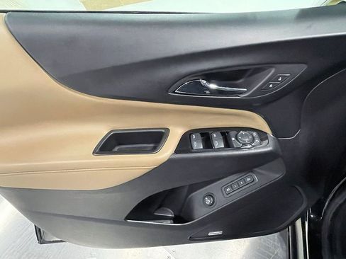 Used 2023 Chevrolet Equinox Premier image 22