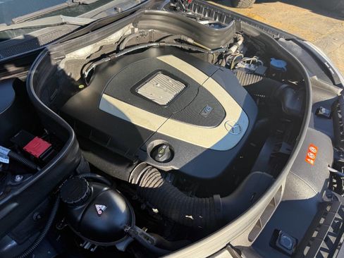 Used 2010 Mercedes-Benz GLK 350 2WD image 12