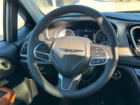 New 2026 Chrysler Pacifica Pinnacle image 10