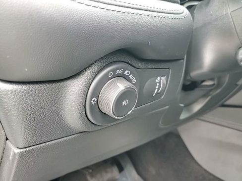 Used 2022 Dodge Durango GT image 11