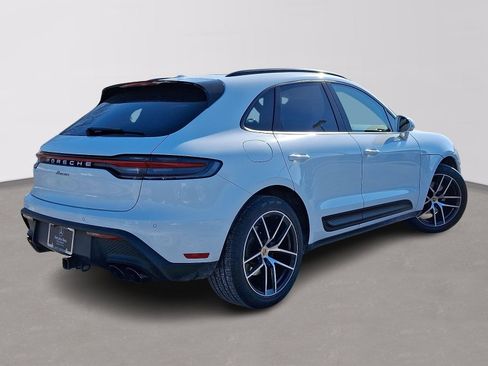 Used 2024 Porsche Macan Base image 4