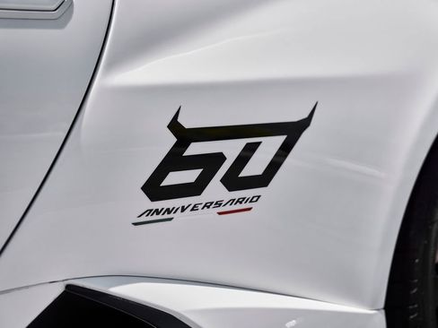 Used 2024 Lamborghini Huracan STO image 12