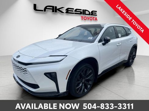 New 2025 Toyota Crown Signia image 3