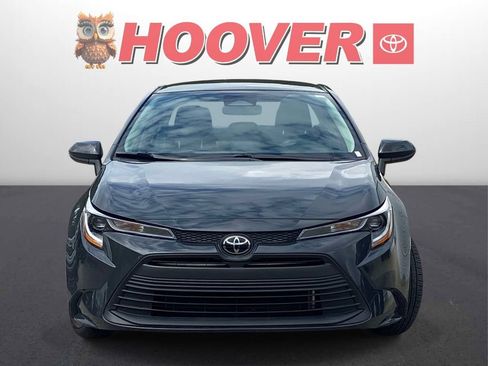 Used 2023 Toyota Corolla LE w/ LE Convenience Package FWD image 6