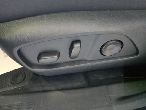 New 2026 Chevrolet Equinox LT w/ Convenience Package II image 14