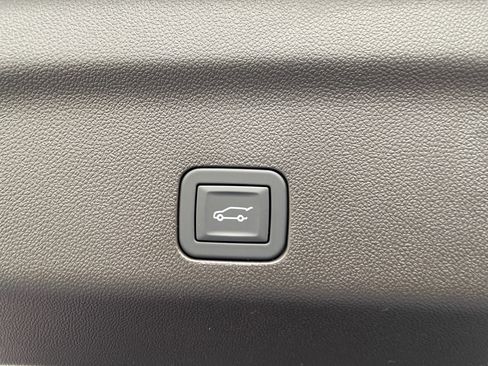 New 2026 GMC Yukon XL Elevation w/ Elevation Premium Package image 11