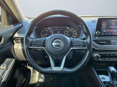 Used 2023 Nissan Altima 2.5 SR AWD/4WD image 10