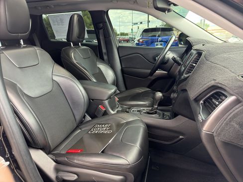 Used 2021 Jeep Cherokee Latitude Plus w/ Sun & Sound Group FWD image 15