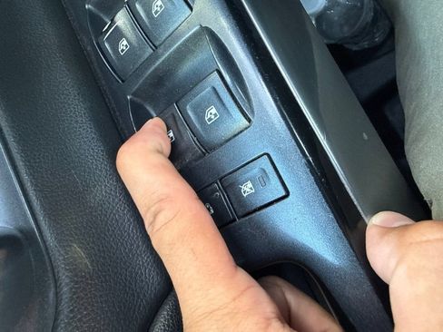 Used 2014 Chevrolet Silverado 1500 LT AWD/4WD image 4