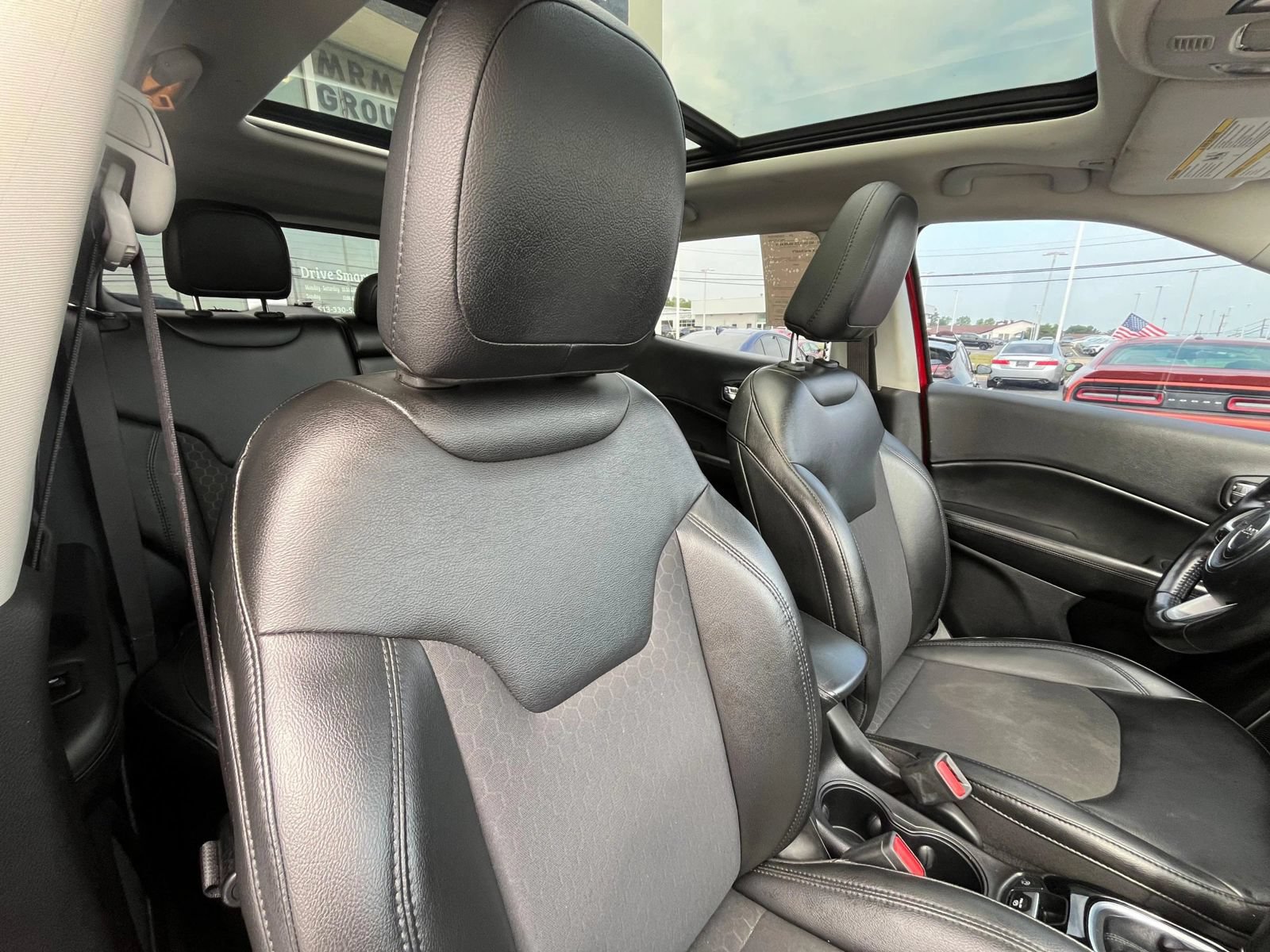 Used 2019 Jeep Compass Latitude AWD/4WD image 28