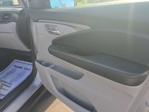 Used 2020 Honda Pilot EX image 17