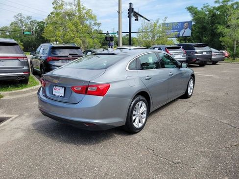 Used 2024 Chevrolet Malibu LT FWD image 2