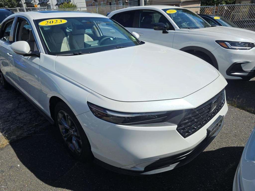 Used 2023 Honda Accord EX image 5