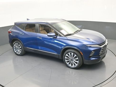 Used 2023 Chevrolet Blazer Premier image 54