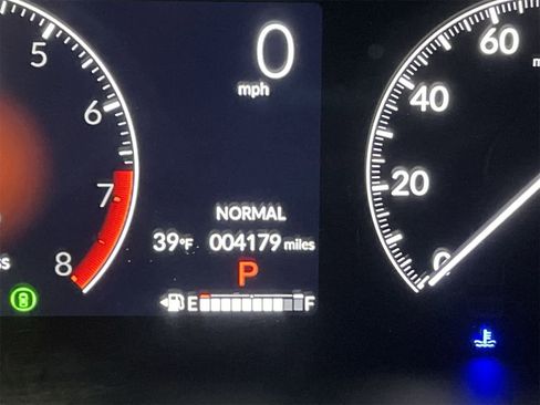 Used 2025 Honda HR-V Sport image 14