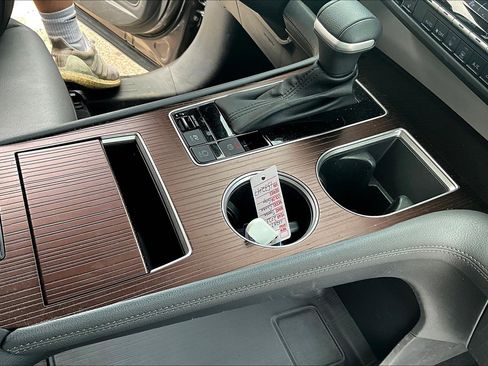 Used 2023 Toyota Sienna XLE image 15