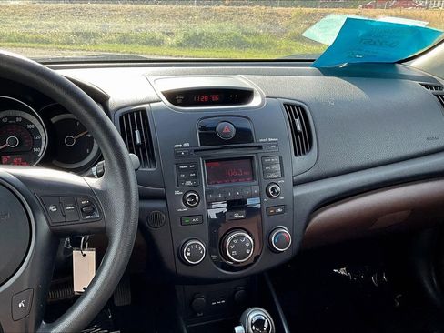 Used 2011 Kia Forte EX FWD image 9
