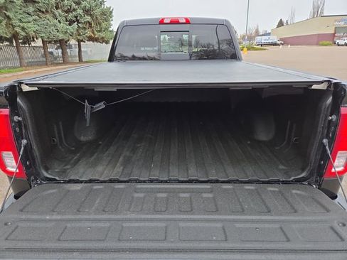 Used 2018 Chevrolet Silverado 1500 LTZ w/ LTZ Plus Package AWD/4WD image 33