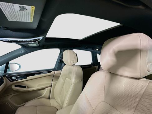 Certified 2023 Porsche Macan w/ Premium Package Plus AWD/4WD image 14