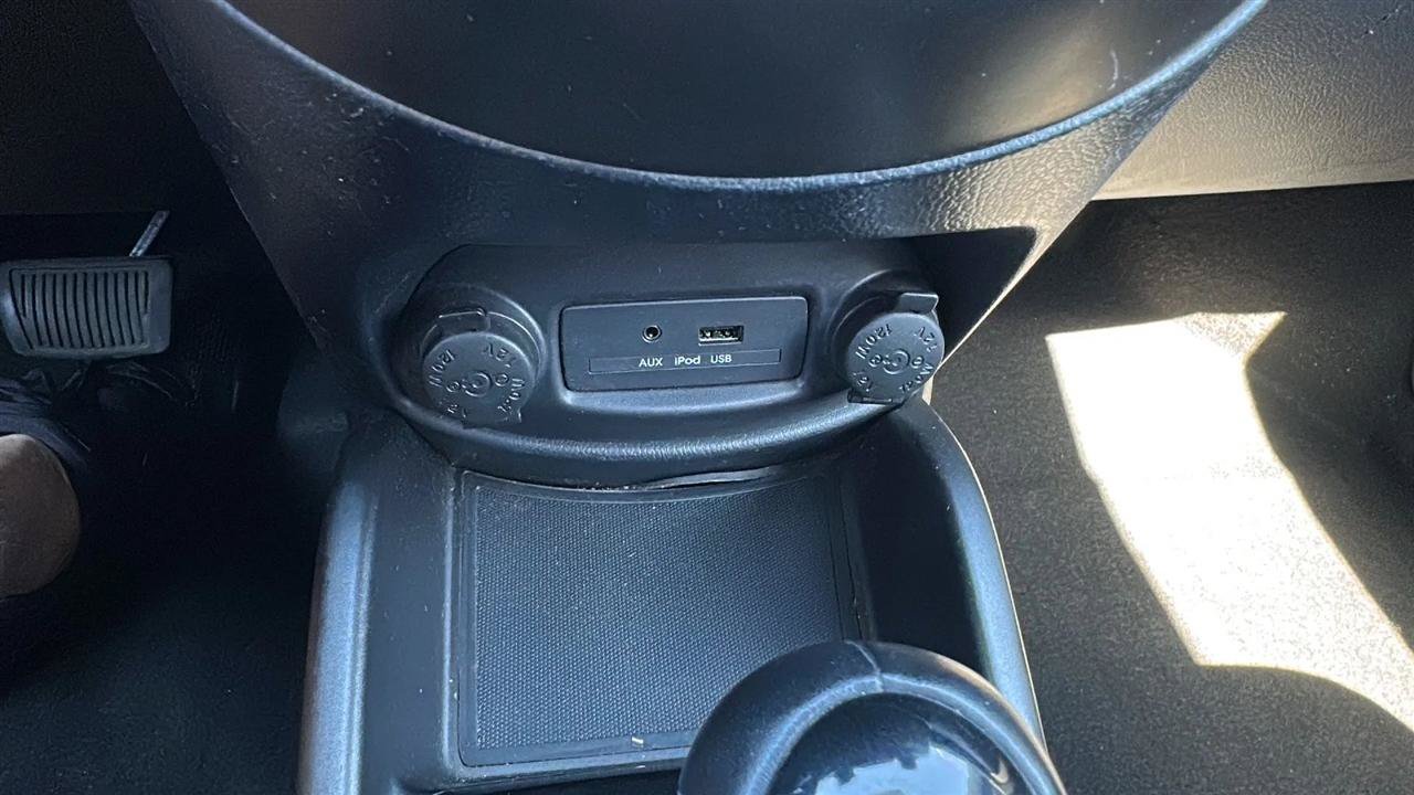 Used 2013 Kia Soul + FWD image 44