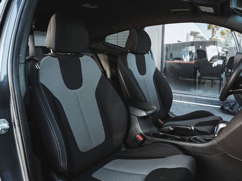 Used 2019 Hyundai Veloster 2.0 image 11