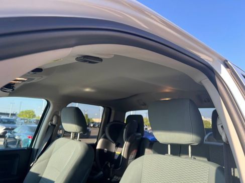 Used 2019 RAM 1500 Express AWD/4WD image 11