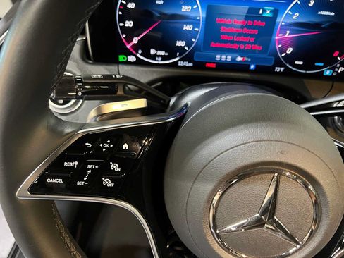 Used 2026 Mercedes-Benz E 350 4MATIC Sedan image 28