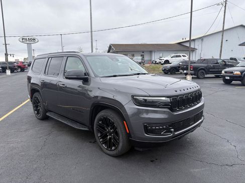 Used 2024 Jeep Wagoneer Series II w/ Convenience Group I image 2