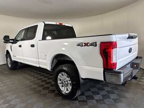 Used 2017 Ford F250 XLT AWD/4WD image 6