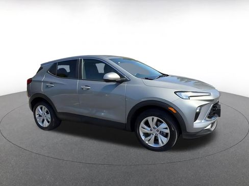 Used 2025 Buick Encore GX Preferred FWD image 2