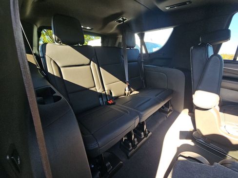 Used 2021 GMC Yukon XL Denali w/ Denali Ultimate Package image 6