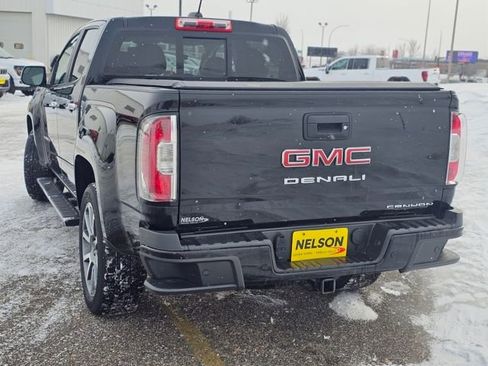 Used 2022 GMC Canyon Denali image 3