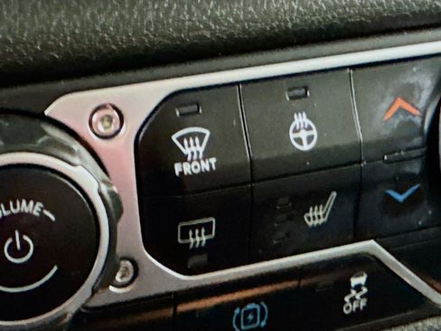 Used 2024 Jeep Wrangler Unlimited w/ Convenience Group image 3