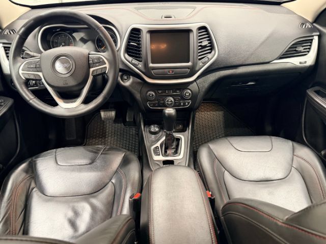Used 2015 Jeep Cherokee Trailhawk w/ Comfort/Convenience Group AWD/4WD image 48