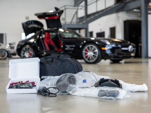 Used 2012 Mercedes-Benz SLS AMG Coupe image 32