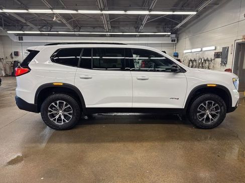 New 2026 GMC Acadia AT4 w/ LPO, Floor Liner Package AWD/4WD image 7
