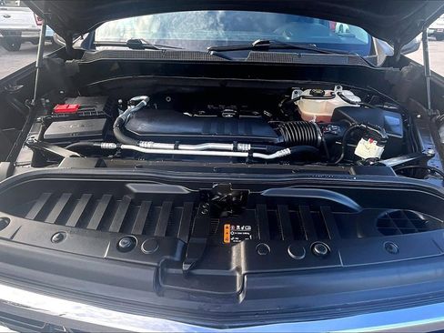 Used 2023 Chevrolet Silverado 1500 LT image 10