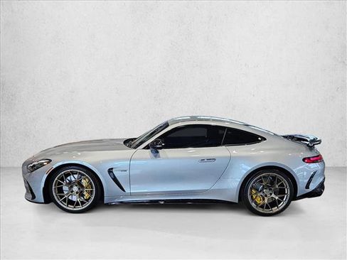 Used 2025 Mercedes-Benz AMG GT 63 image 9