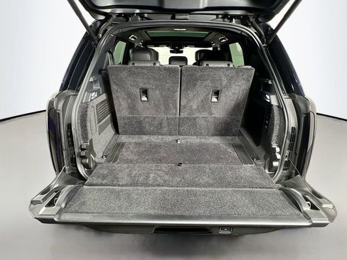 Used 2023 Land Rover Range Rover Long Wheelbase Autobiography AWD/4WD image 29