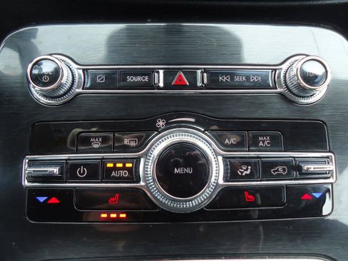 Used 2022 Lincoln Nautilus FWD image 18