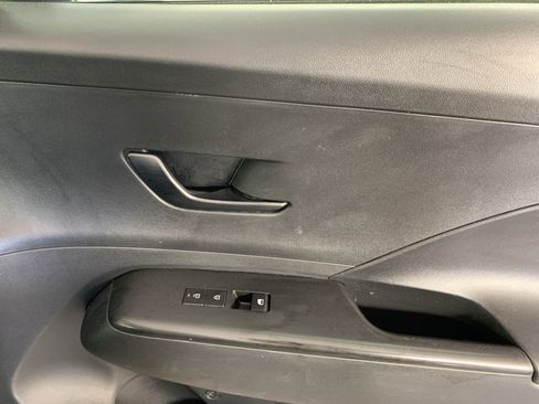 Used 2024 Hyundai Kona SEL FWD image 40