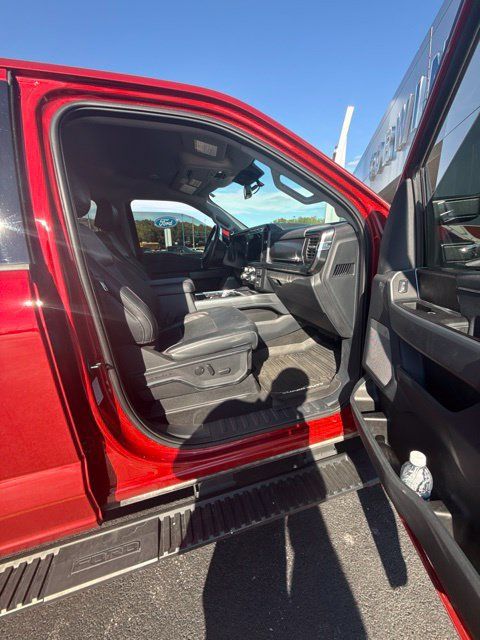 Used 2023 Ford F350 Lariat w/ Lariat Ultimate Package AWD/4WD image 11