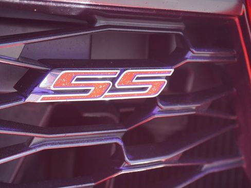 Used 2017 Chevrolet Camaro SS RWD image 7