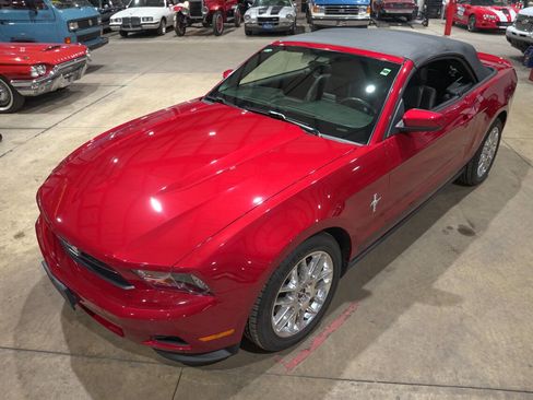 Used 2012 Ford Mustang Premium image 27