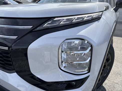 New 2026 Mitsubishi Outlander AWD image 9