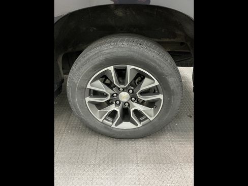 Used 2022 Chevrolet Silverado 1500 LT w/ Protection Package AWD/4WD image 37