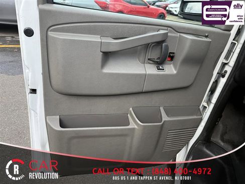 Used 2022 Chevrolet Express 2500 Extended w/ Driver Convenience Package image 26