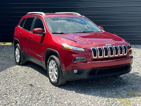 Used 2017 Jeep Cherokee Latitude image 7