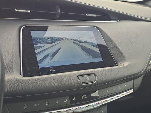 Used 2022 Cadillac XT4 Premium Luxury image 23