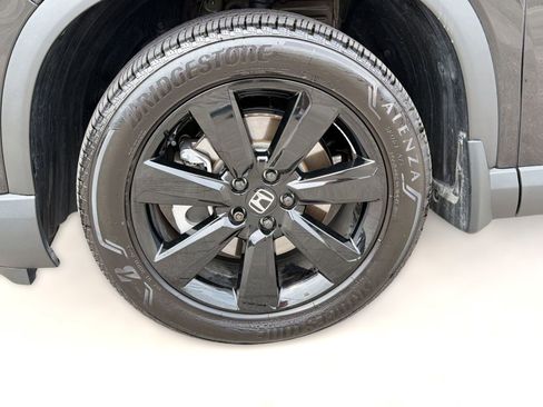 Used 2025 Honda Pilot Black Edition image 12